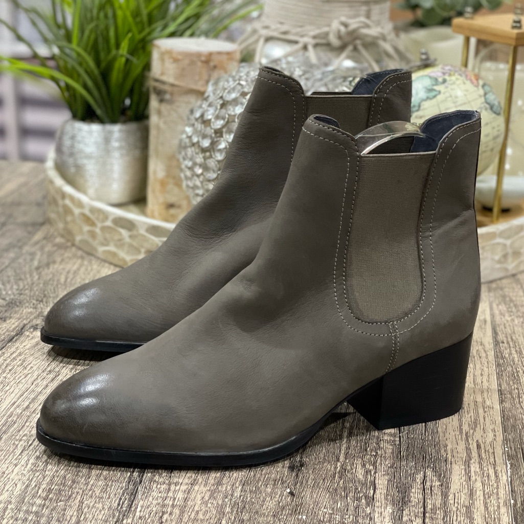 Seychelles Gray Ankle Boots